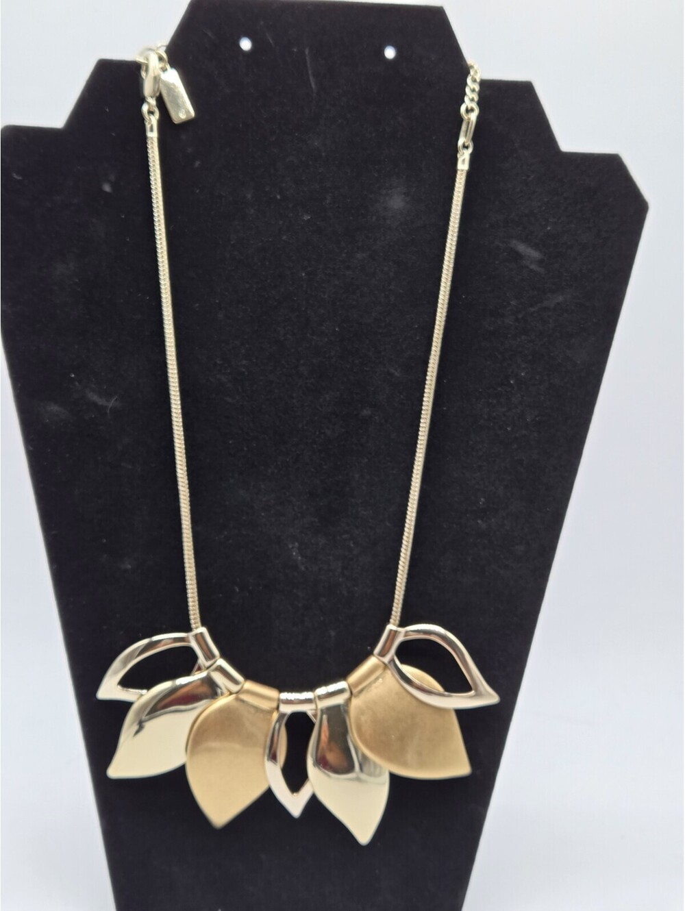Kenneth Cole New York Gold Tone Leaf Statement Necklace Bib Adjustable 18-21